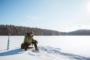 Lakeland_järvet_pilkkiminen_talvi_aktiviteetti_icefishing_winter_activity